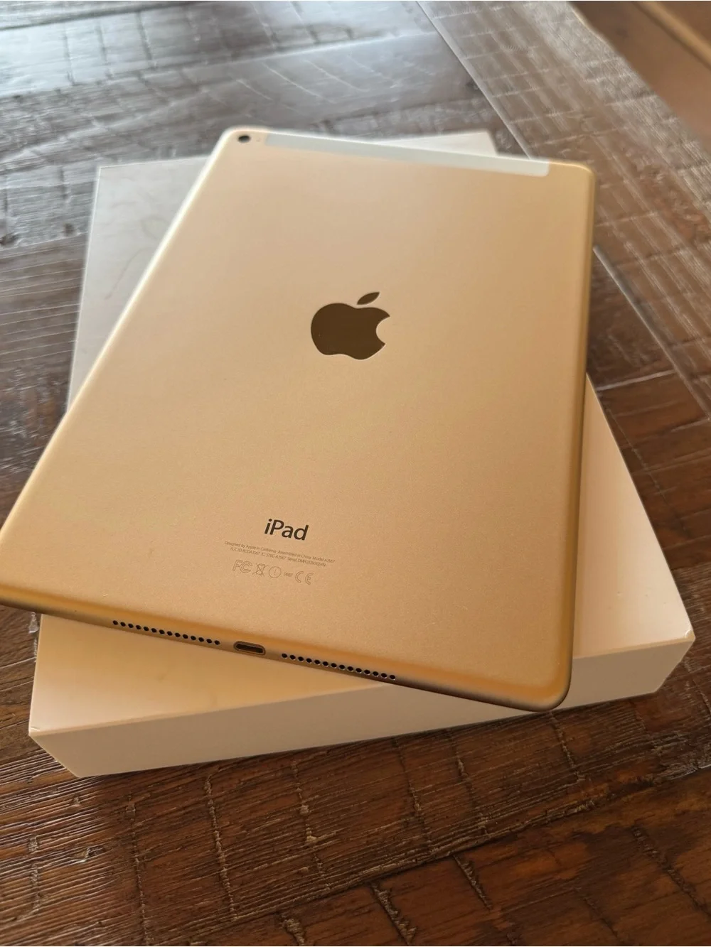Apple gold ipad